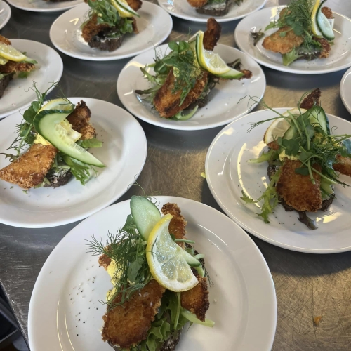 Lækker fiskefilet med grønt fra Trines-Kitchen ved Ellinge Forsamlingshus nær Langeskov og Ullerslev