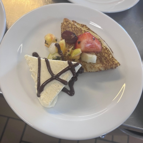 Pandekager med is som del af catering ved konfirmation afholdt i Ellinge forsamlingshus