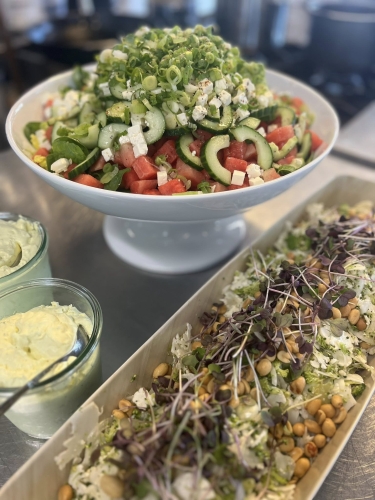 Lækker salat serveret som del af catering nær Ullerslev og Langeskov